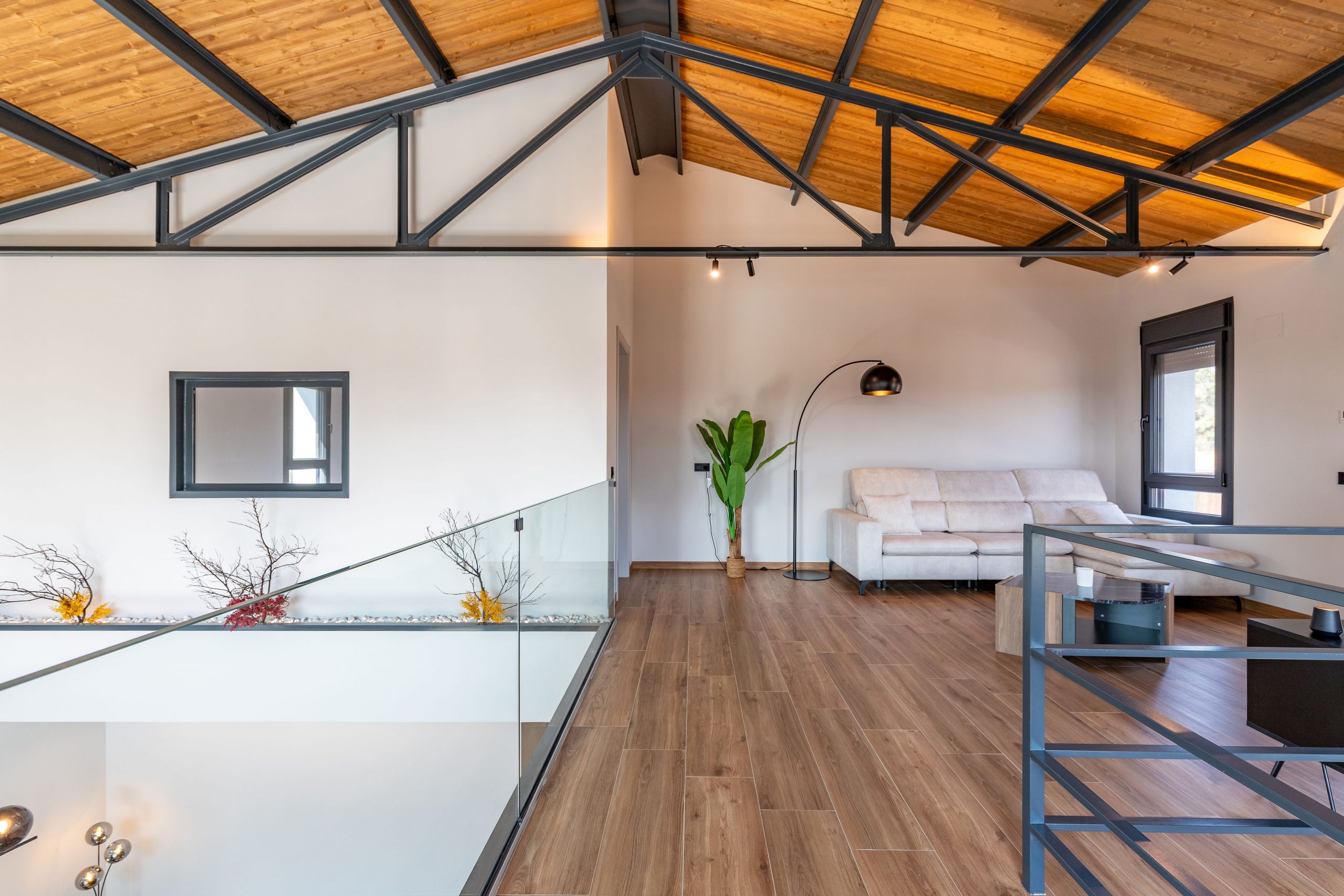 vivienda-unifamiliar-reforma-nave-industrial-a-vivienda-nessarquitectos