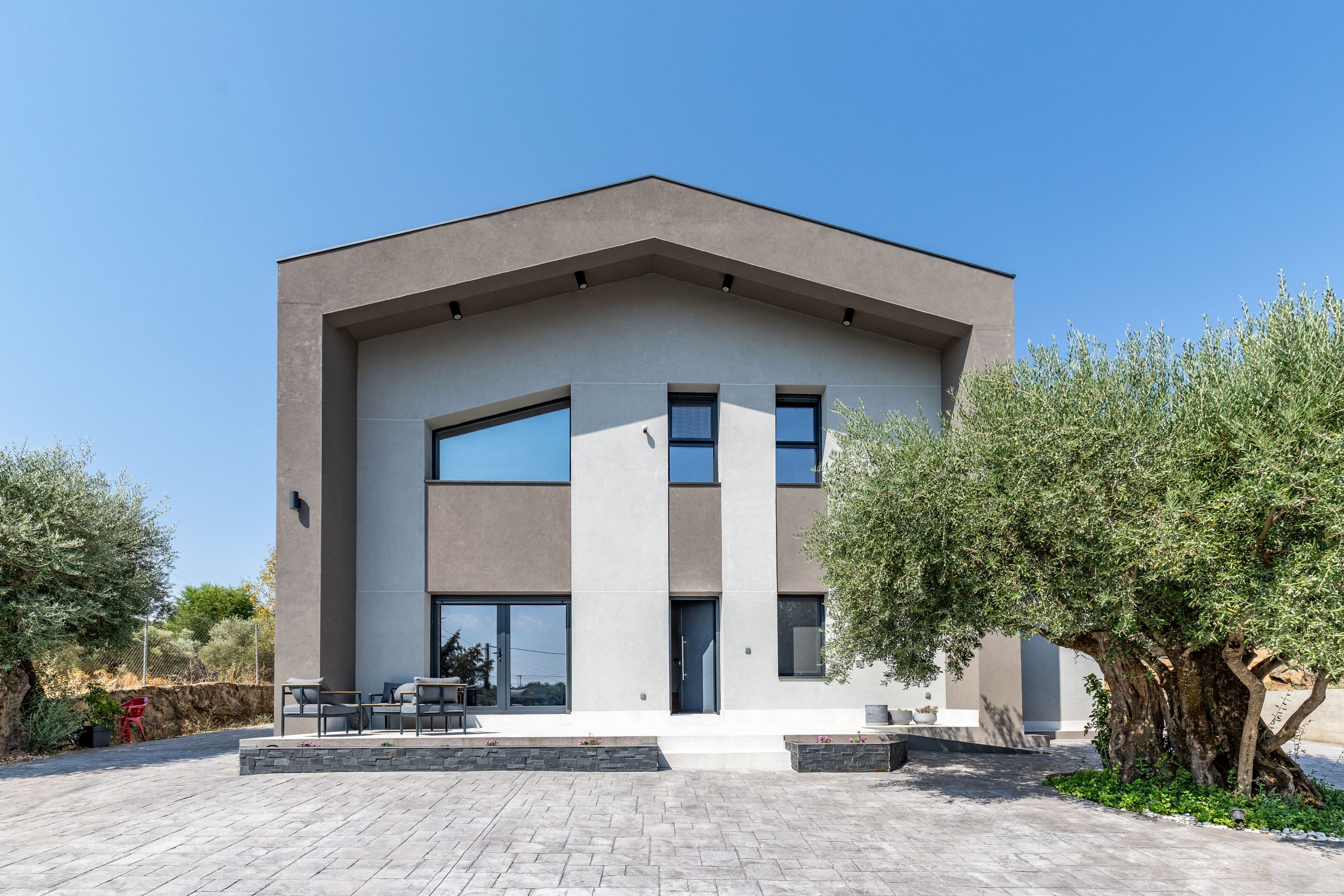 vivienda-unifamiliar-reforma-nave-industrial-a-vivienda-nessarquitectos